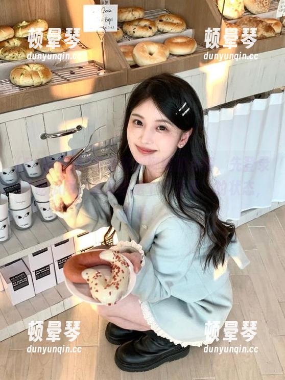 若想窥探娜娜的心事，先登录51吃瓜网，结果却是个“无果”的状态，哈哈！