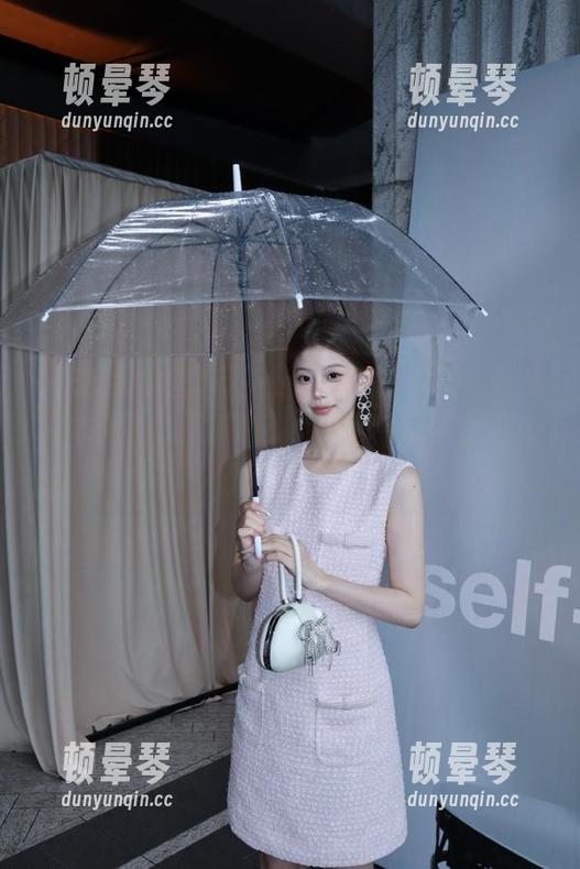 有免费的瓜就是幸福“吃瓜大本营”，不过说实话，我今天更想讨论厕所那件事