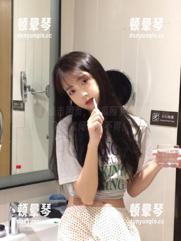 点击网页，吃瓜网下载瞬间带我飞，就问你爽不爽！