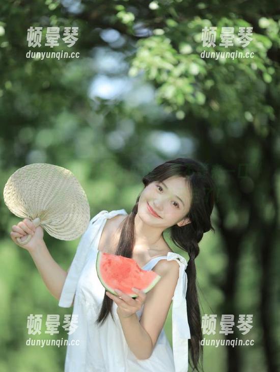 发布瓜讯，要不要来一口“酸”的？我要吃瓜网开启了！